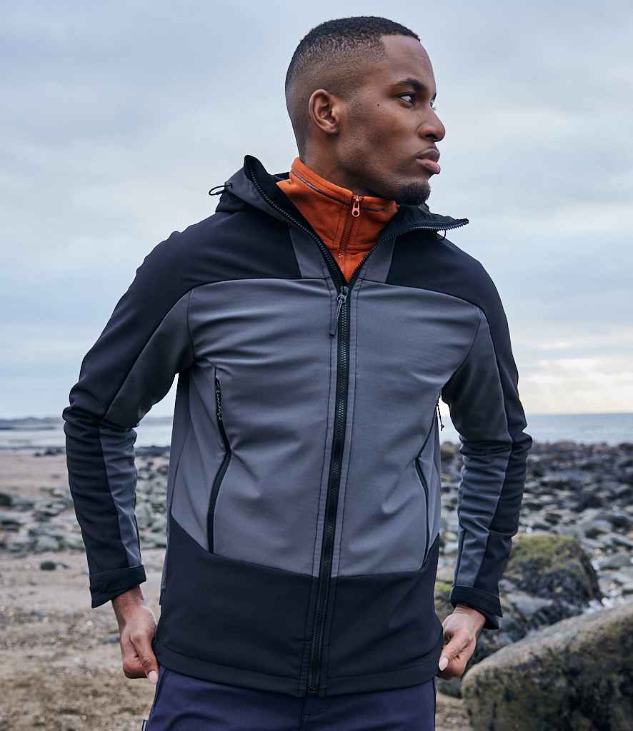 CR327 - Craghoppers Expert Active Hooded Soft Shell Jacket